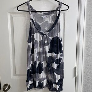Gray flower tank top